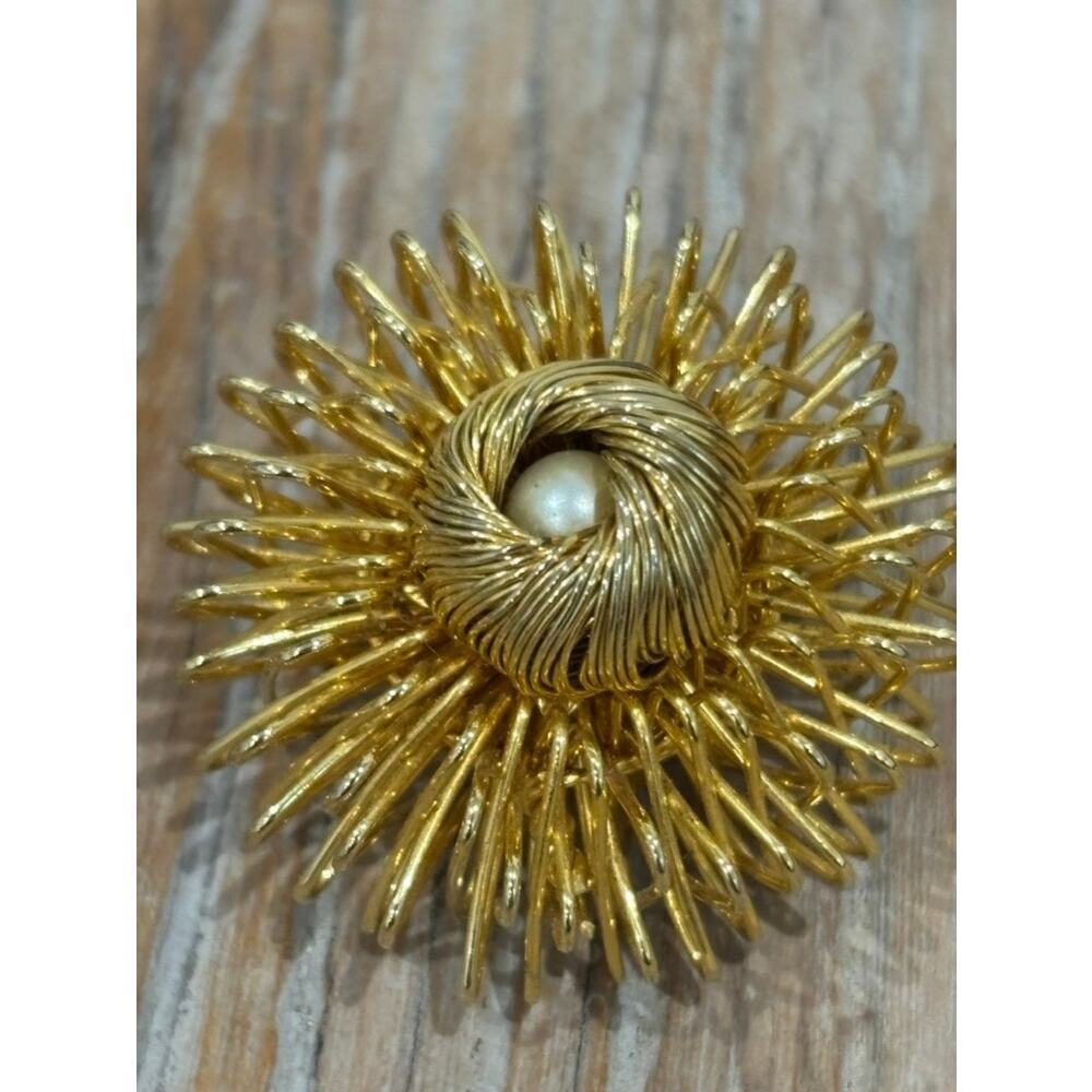 Vintage Gold Tone Wire Atomic Brooch MCM Dimensional Starburst Pin Brooch
